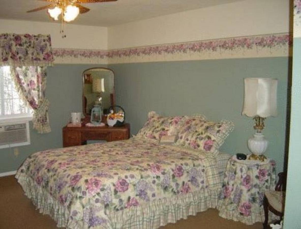 هينتون Mccracken Country Inn المظهر الخارجي الصورة